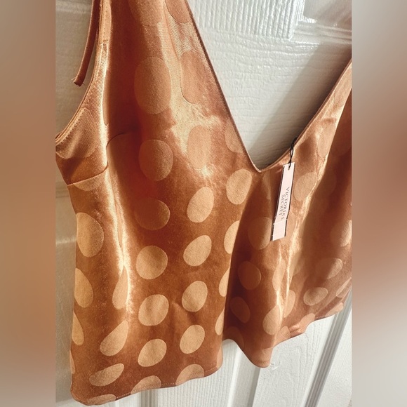 Victoria's Secret Polka Dot Top NWT XS - Picture 4 of 10